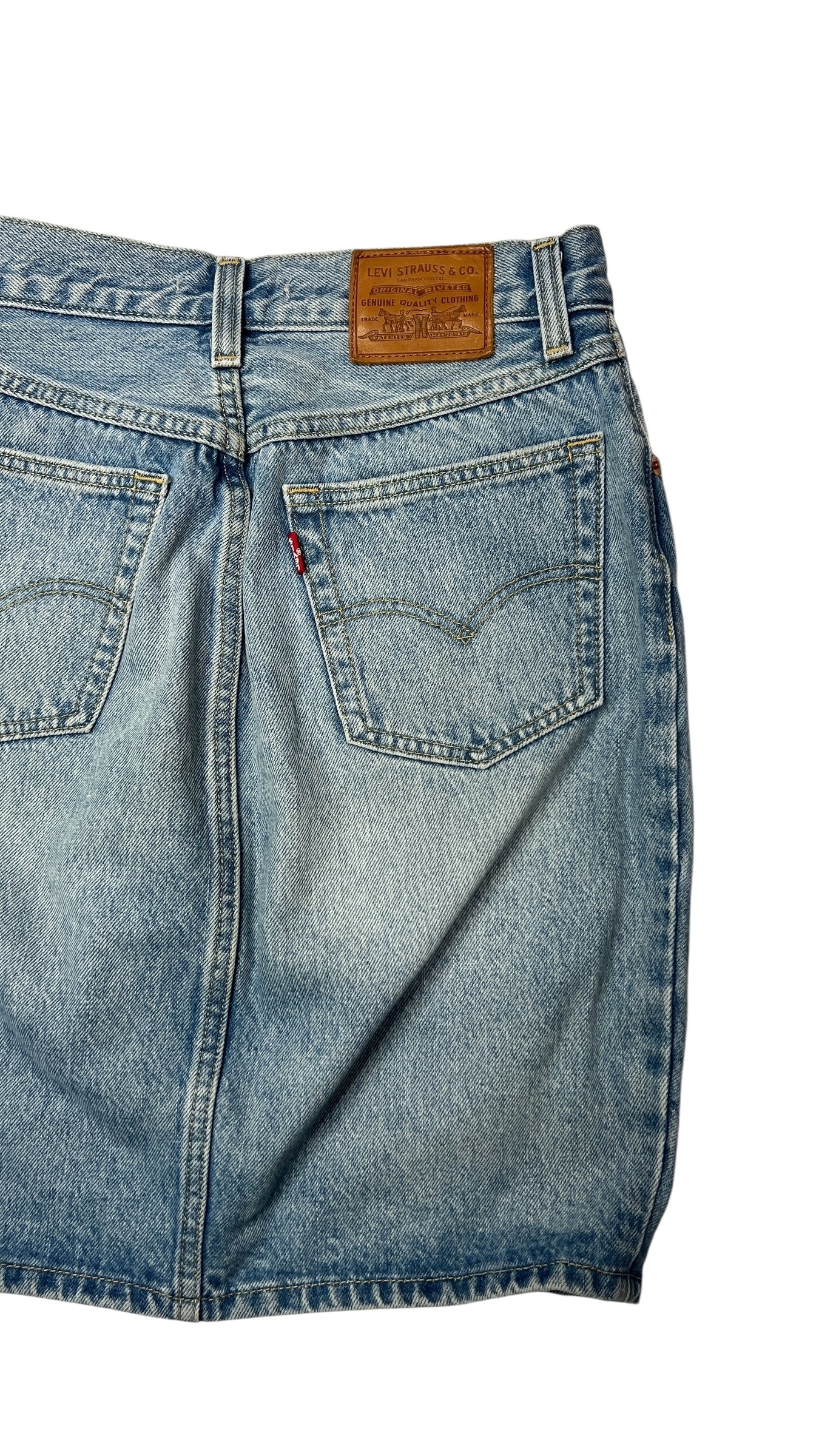 LEVI’S Premium Mom Skirt – Size Small (26)